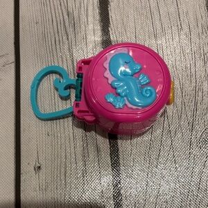 Polly Pocket on the Go seahorse